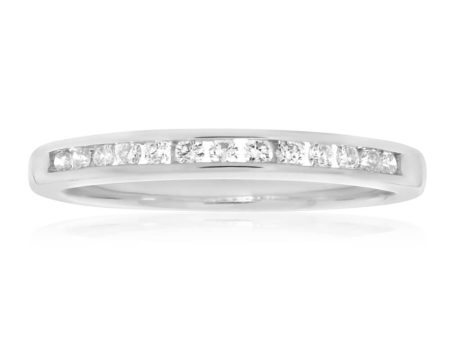 1 4 Carat Flawless Cut 18ct White Gold Diamond Ring With 13 Diamonds Supply