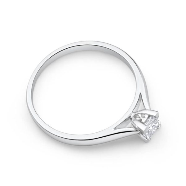 18ct White Gold Solitaire Ring With 0.2 Carat Diamond Supply