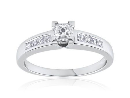 18ct White Gold Ring WIth 0.55 Carats Of Diamonds on Sale