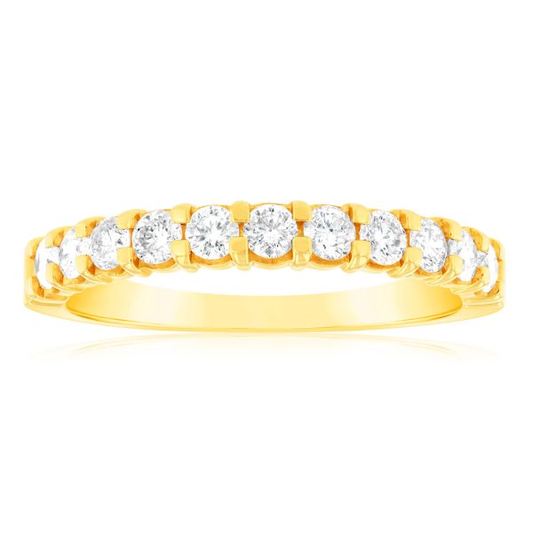 18ct Yellow Gold Ring With 1 2 Carats Of Diamonds Set with 11 Diamonds Supply